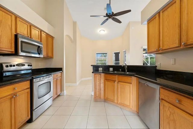 5 of 8 - 2955 Sw West Calabria Circle, Port St. Lucie, FL