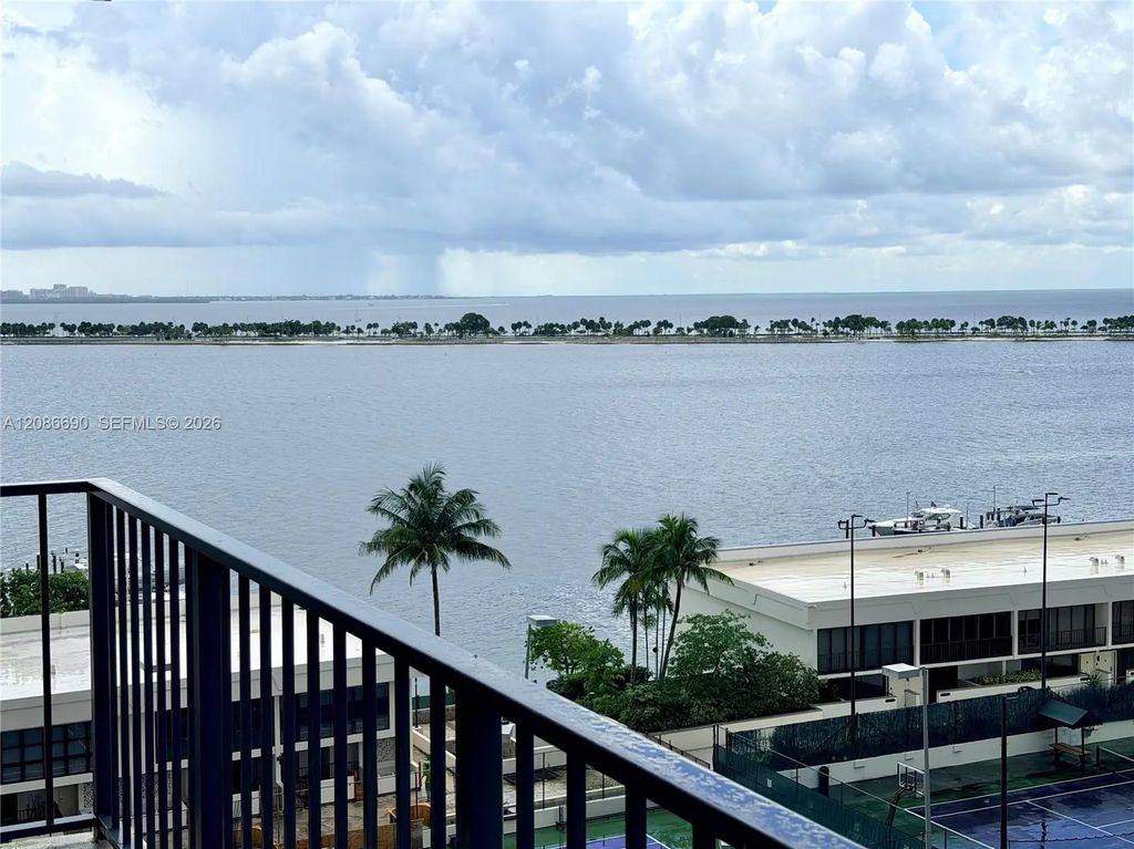 1901 Brickell Avenue #b901, Miami