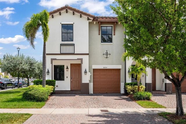 5 of 36 - 8897 Nw 103rd Avenue, Doral, FL