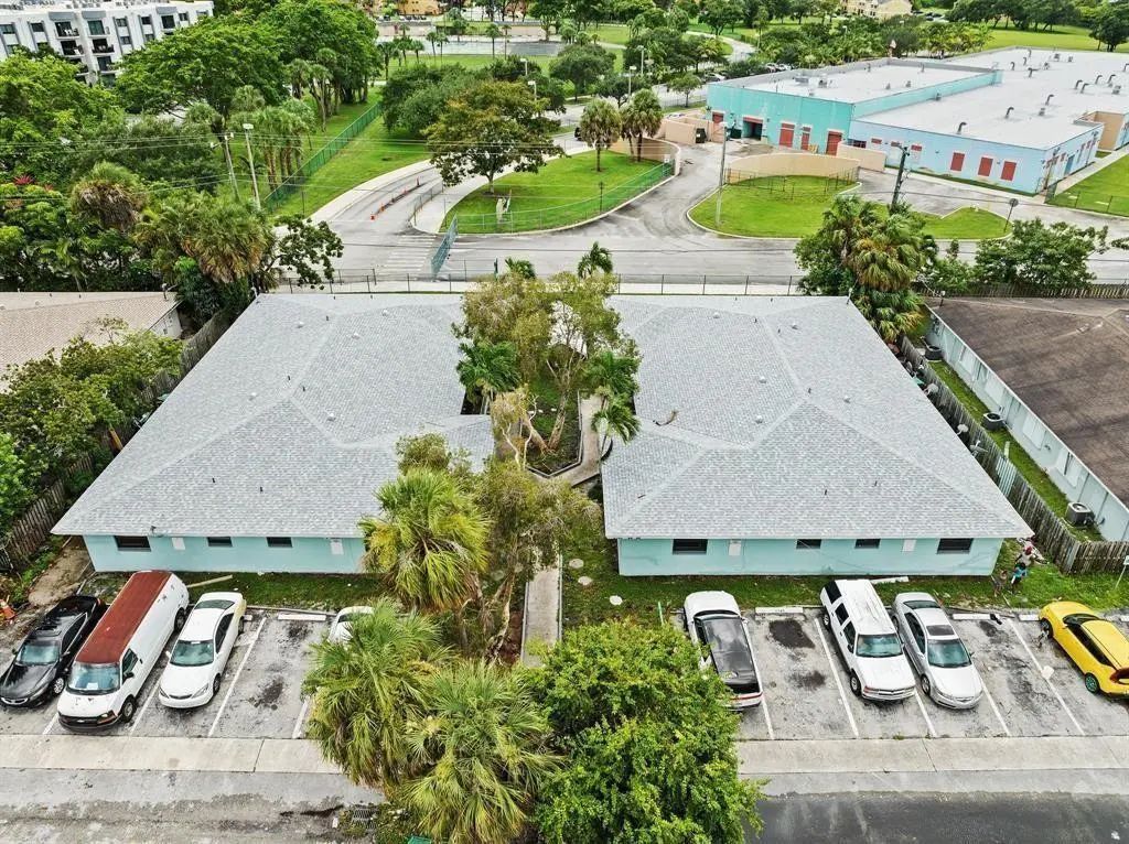 5744 Nw 27th Court, Lauderhill