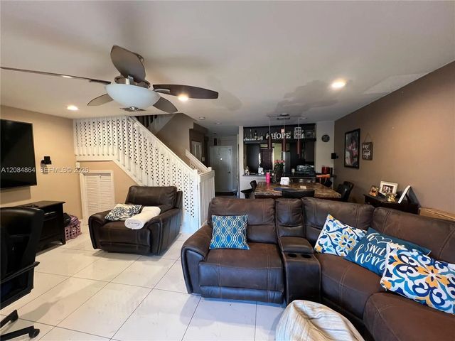 3 of 4 - 20839 Nw 4th Street, Pembroke Pines, FL