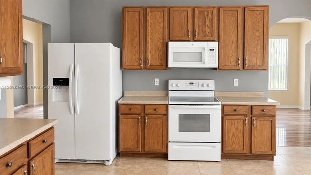 5 of 25 - 1626 Sw Mackenzie Street, Port St. Lucie, FL