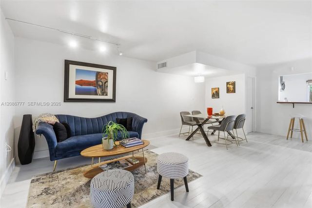 8823 Ne 4th Ave Road #8823, Miami Shores