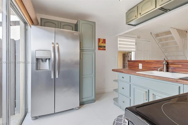 3 of 19 - 8823 Ne 4th Ave Road #8823, Miami Shores, FL