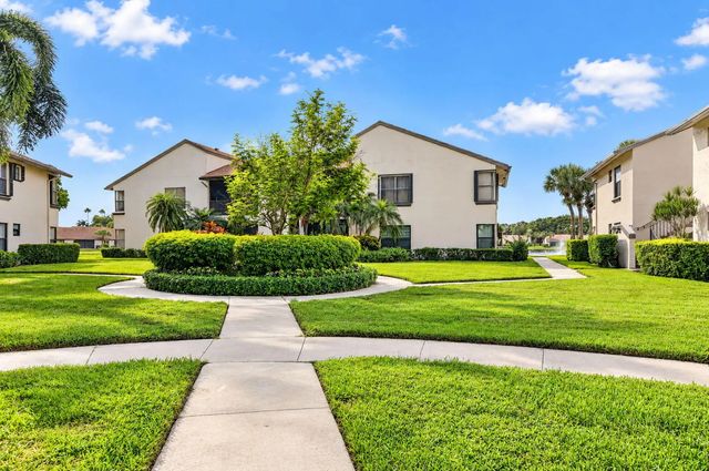 8565 Boca Glades Boulevard W #f, Boca Raton