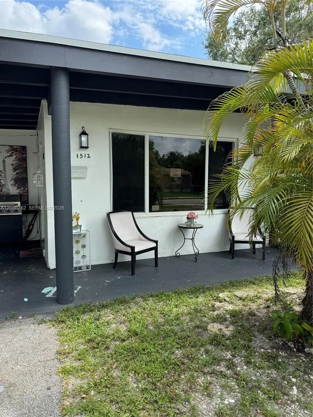 4 of 5 - 1510 Ne 136th Street, North Miami, FL