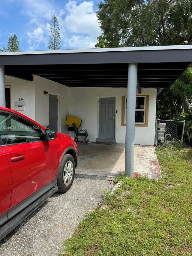 5 of 5 - 1510 Ne 136th Street, North Miami, FL