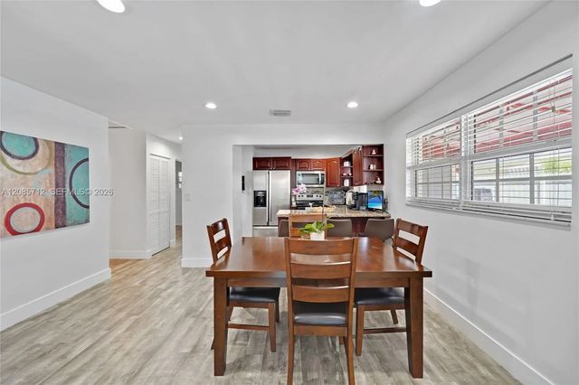4 of 30 - 125 Sw 116th Court, Sweetwater, FL