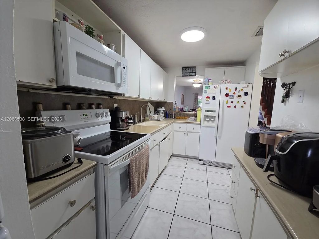 1784 W 56th Terrace #401, Hialeah