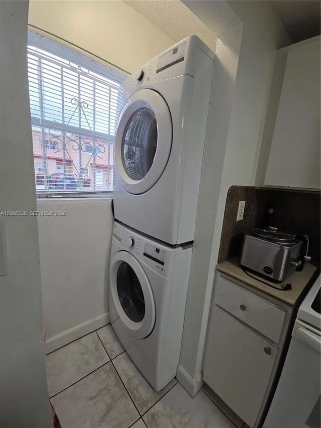 2 of 35 - 1784 W 56th Terrace #401, Hialeah, FL