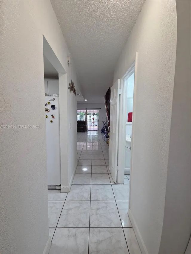 4 of 35 - 1784 W 56th Terrace #401, Hialeah, FL