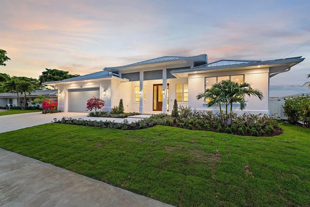 131 Dory Road S, North Palm Beach