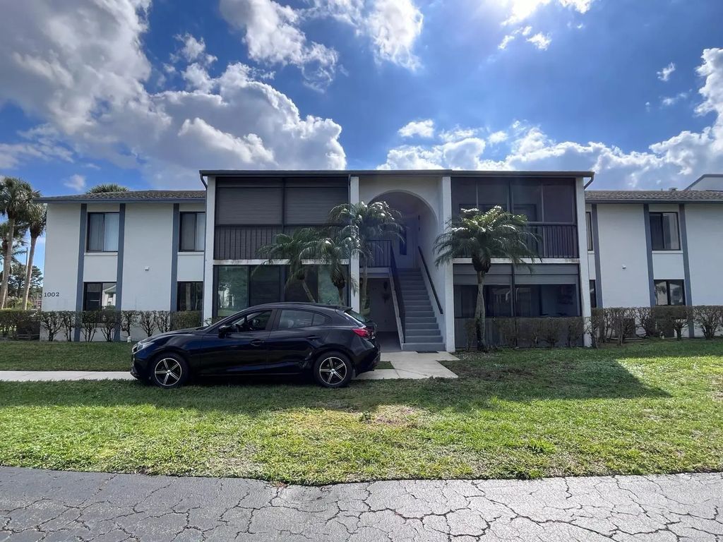1002 Green Pine Boulevard #f2, West Palm Beach