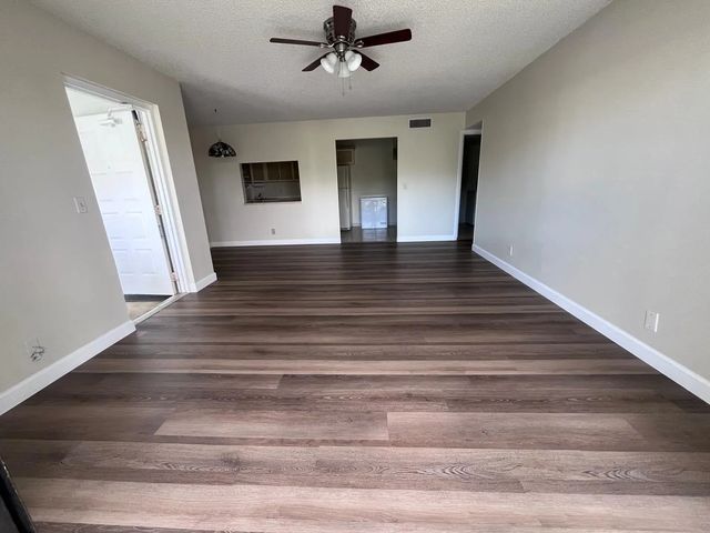 3 of 30 - 1002 Green Pine Boulevard #f2, West Palm Beach, FL