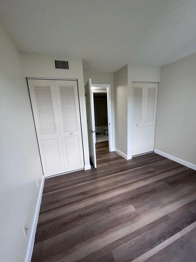5 of 30 - 1002 Green Pine Boulevard #f2, West Palm Beach, FL