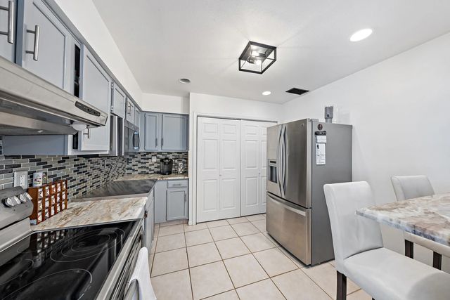 5 of 10 - 601 Vision Court, Palm Beach Gardens, FL