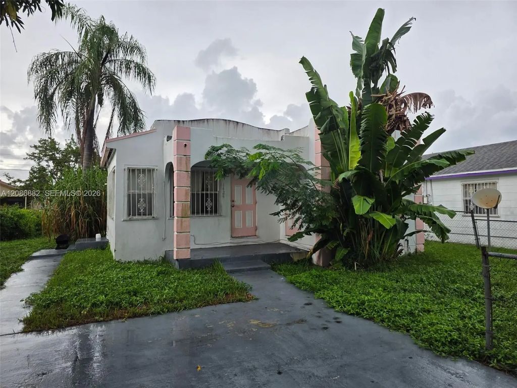 1424 W 34th Street, Riviera Beach