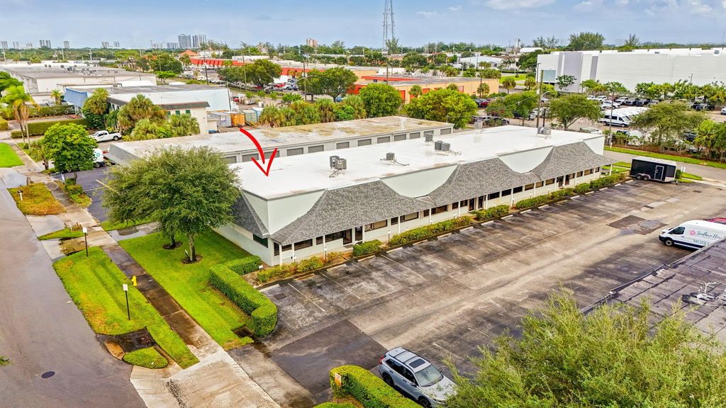 1334 S Killian Drive #1, Lake Park