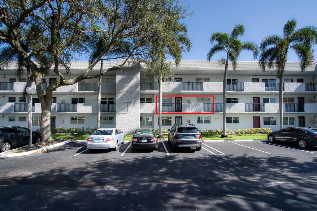 8305 Nw 61st Street #c211, Tamarac