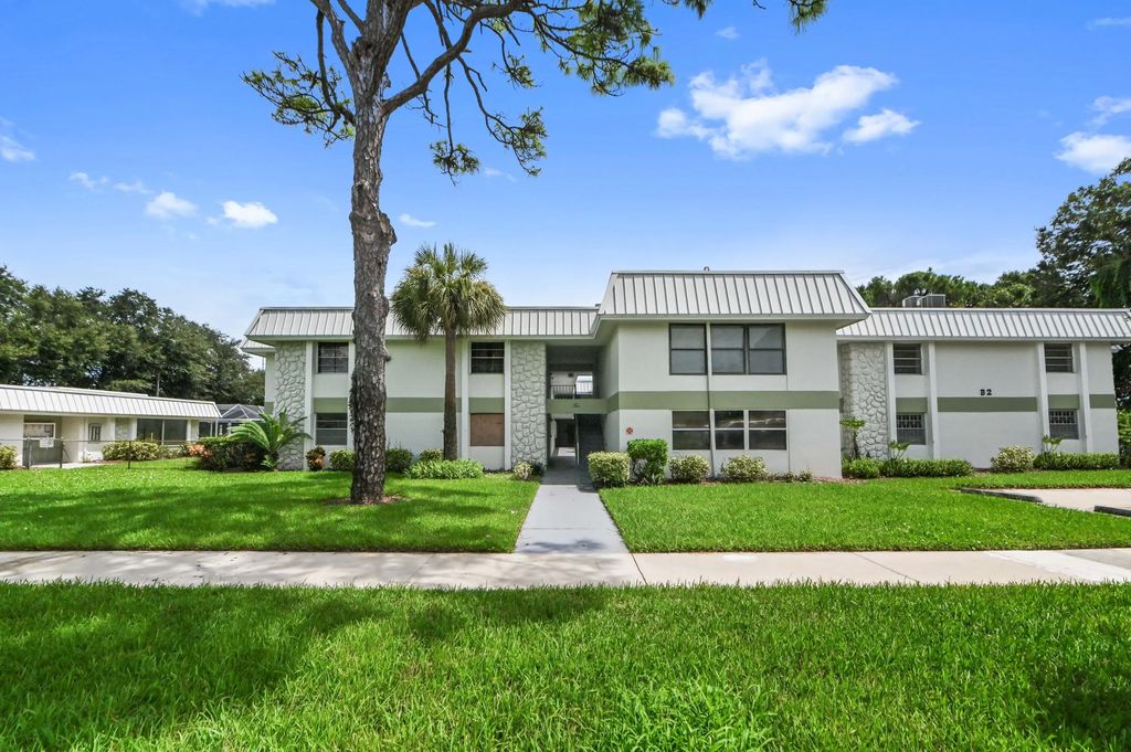2302 Sunrise Boulevard #206, Fort Pierce