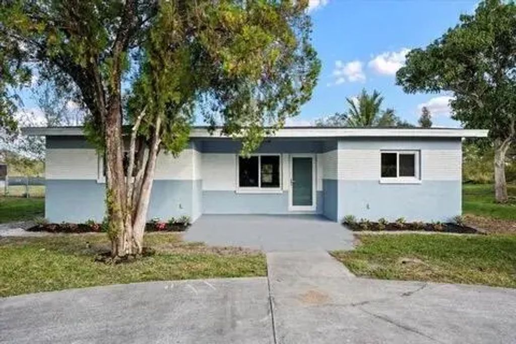4610 Sunset Boulevard, Fort Pierce