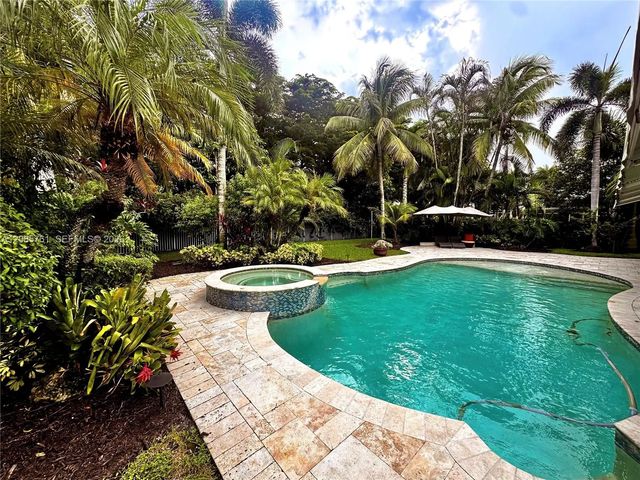 2 of 2 - 1606 Victoria Pointe Circle, Weston, FL