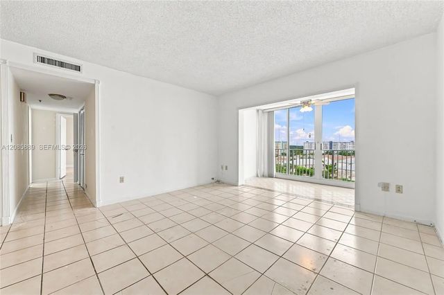 4 of 30 - 3850 Washington Street #808, Hollywood, FL