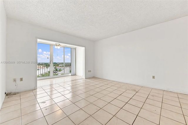 5 of 30 - 3850 Washington Street #808, Hollywood, FL