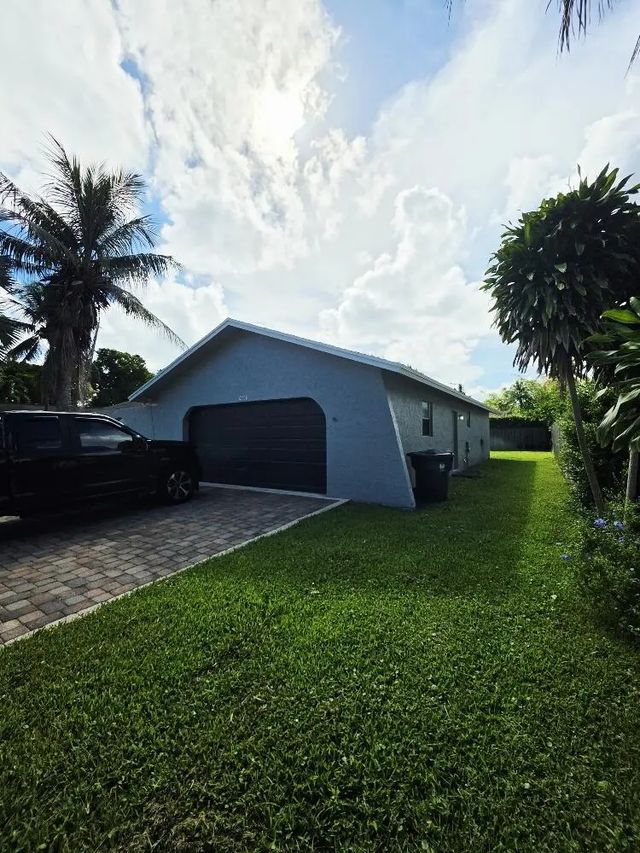 2 of 28 - 12758 Guilford Circle, Wellington, FL
