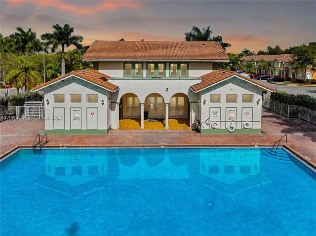 3 of 81 - 1040 Se 24th Avenue, Homestead, FL