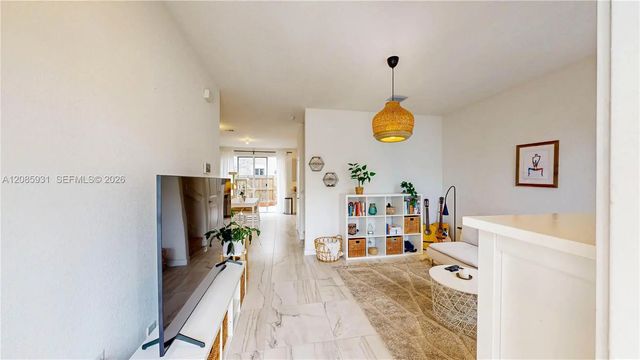 5 of 81 - 1040 Se 24th Avenue, Homestead, FL
