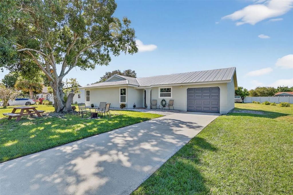 1610 Se Burning Lane, Port St. Lucie
