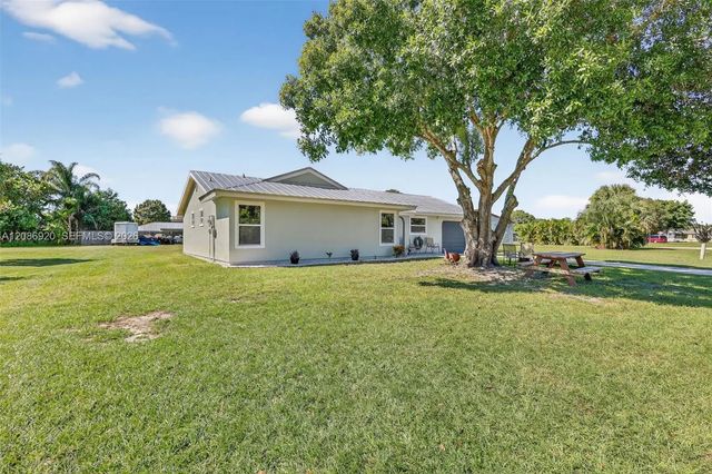 4 of 42 - 1610 Se Burning Lane, Port St. Lucie, FL