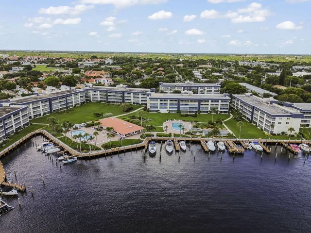 2 of 31 - 3351 Spanish Trail #413, Delray Beach, FL