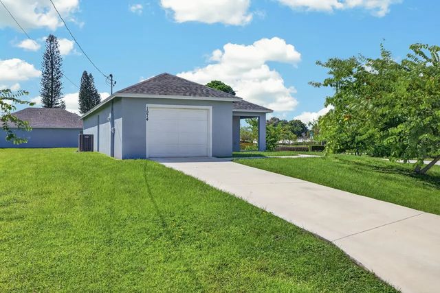2 of 24 - 1974 Se Gena Road, Port St. Lucie, FL