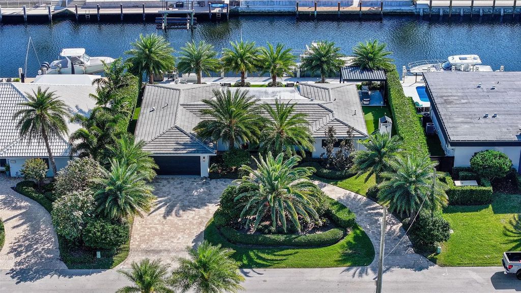 2300 Se 8th Court, Pompano Beach
