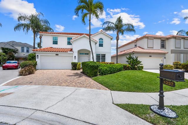 2 of 44 - 1237 Avondale Lane, West Palm Beach, FL