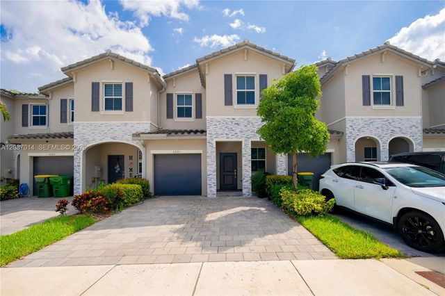 2 of 39 - 1231 Se 27th Terrace, Homestead, FL