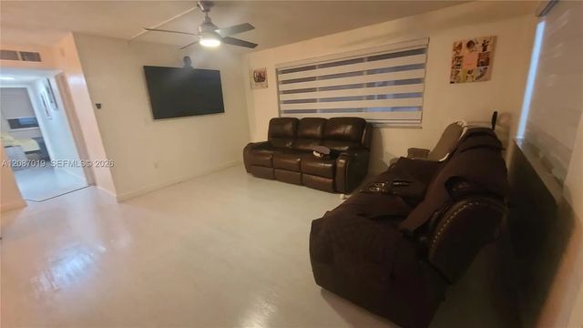 2 of 14 - 175 Ne 203 Te #26, Miami Gardens, FL