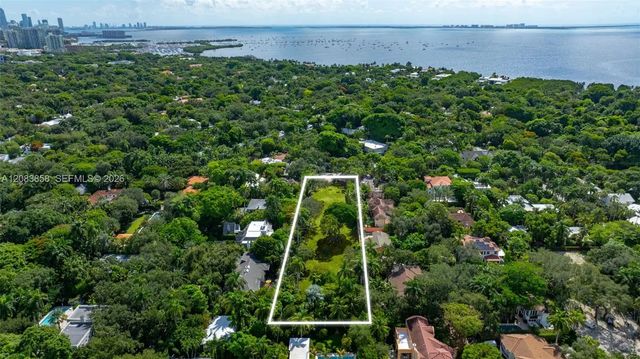 4 of 11 - 3940 Douglas Road, Miami, FL