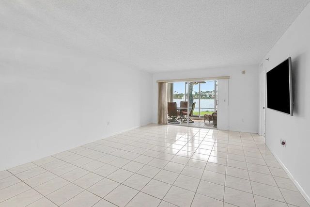 5 of 56 - 6112 Huntwick Terrace #102, Delray Beach, FL
