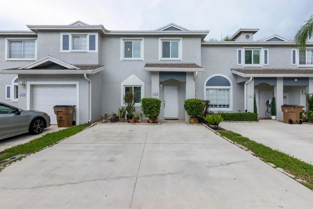 1375 Sw 48th Terrace, Deerfield Beach