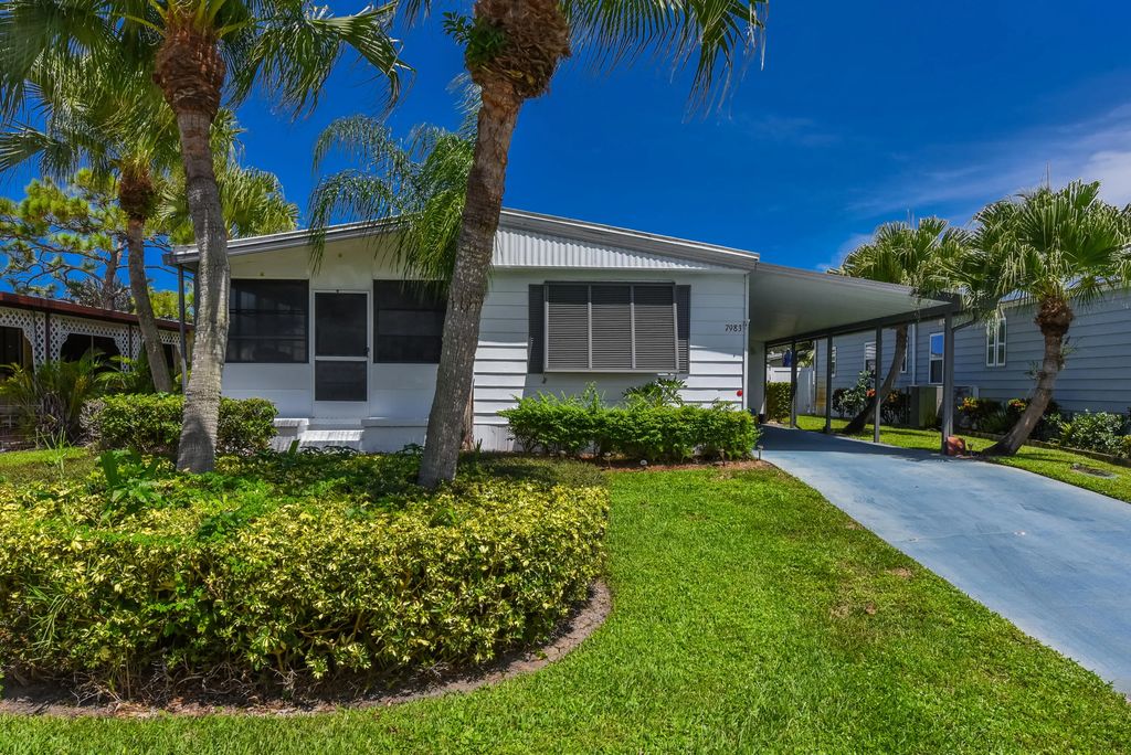 7983 Se Saratoga Drive, Hobe Sound