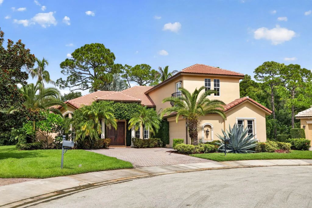805 Sw Classico Court, Port St. Lucie