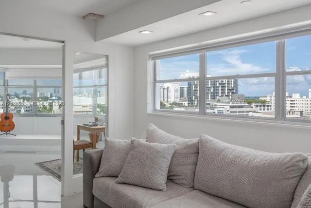 5 of 25 - 1881 Washington Avenue #11d, Miami Beach, FL