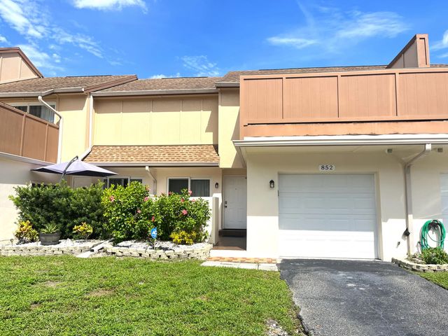 2 of 28 - 852 Nw 81st Avenue #3, Plantation, FL