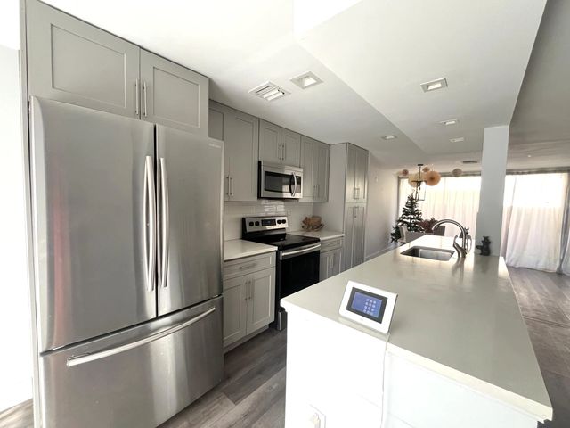 5 of 28 - 852 Nw 81st Avenue #3, Plantation, FL