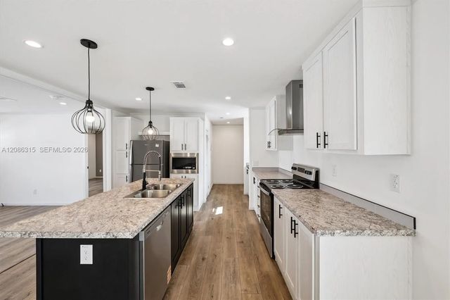 5 of 20 - 17101 Sw 200th Street, Miami, FL