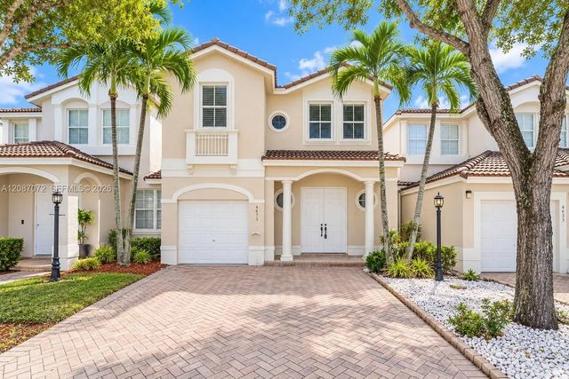 4873 Nw 107th Path, Doral