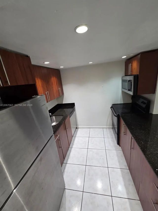 2 of 11 - 1885 Ne 121st Street #8, North Miami, FL